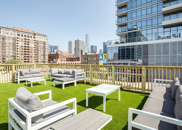 Luxury Downtown Penthouse With Private Rooftop