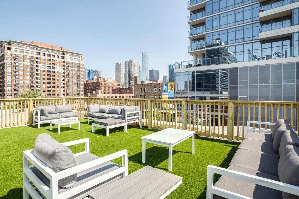 Luxury Downtown Penthouse With Private Rooftop * Chicago